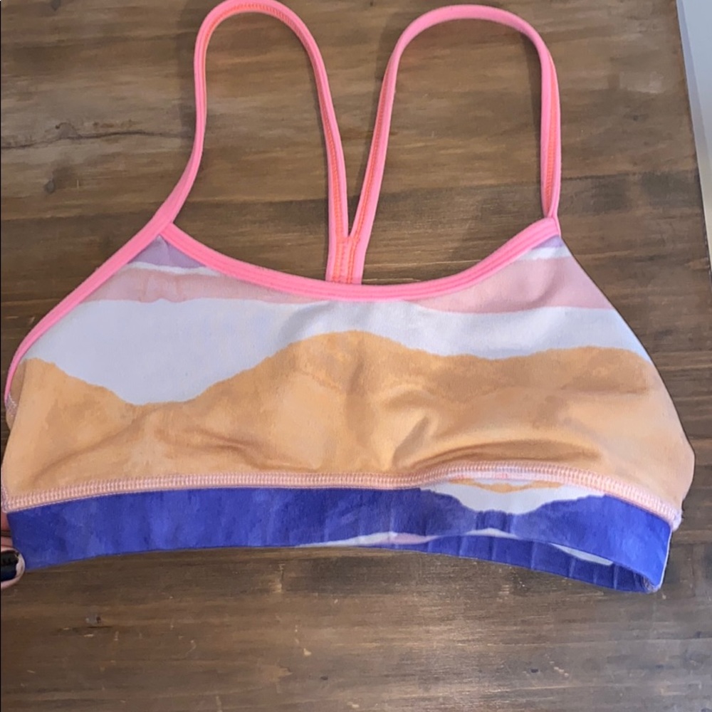 Lululemon sports bra